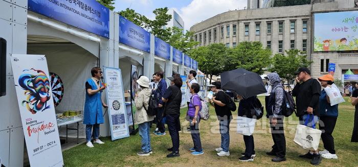 [크기변환]0603 안동국제탈춤페스티벌  제10회 한국축제&여행박람회 마케팅 부문 대상 수상 (2).jpg