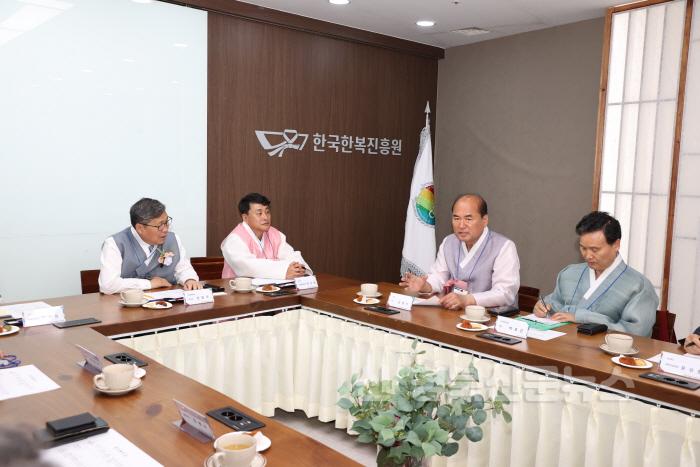 [크기변환](상주시 문화예술과)한복 정책 토론회 (3).jpeg