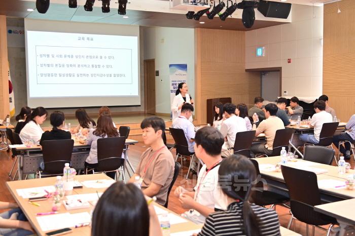 [크기변환]240618보도자료(청송군, 양성평등 인식 제고 앞장[‘2024년 찾아가는 양성평등 교육’시행]) (4).jpg