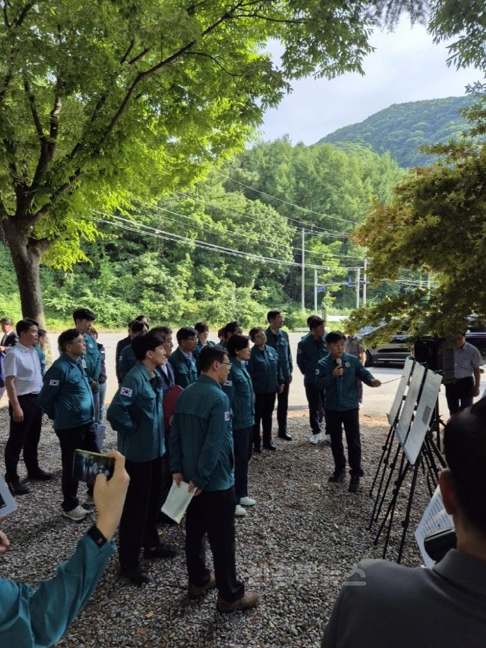 [크기변환](상주시 축산과)송미령 농림축산식품부 장관, 아프리카돼지열병 방역실태 현장점검 (1).jpg