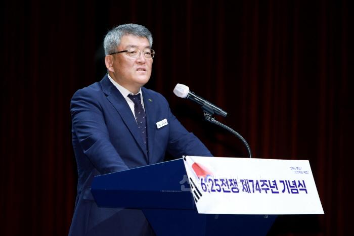 [크기변환]2024 06 25 625전쟁 제74주년 기념식(사회복지과)19.jpg