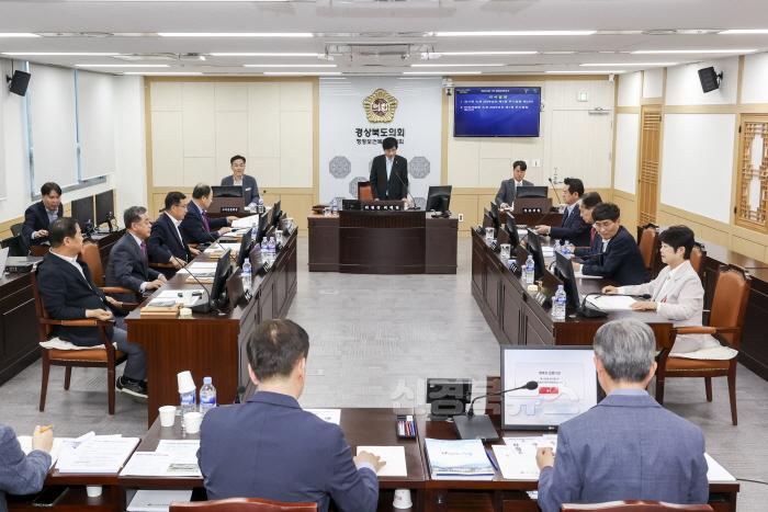 [크기변환]7월_3일_사진(제346회_임시회_행정보건복지위원회).jpg