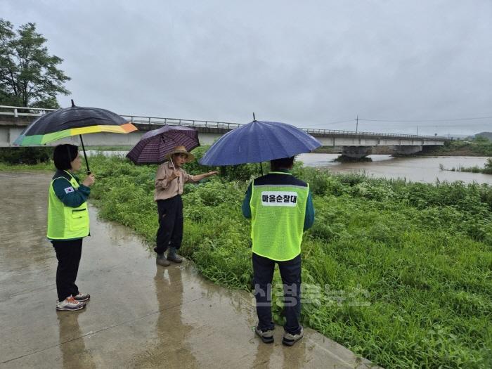 [크기변환](예천군) 김학동 예천군수 집중호우 현장점검 나서 (4).jpg