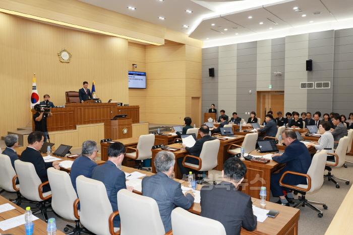 [크기변환]2024 09 02 제274회 예천군의회 임시회(의회사무과)39.JPG