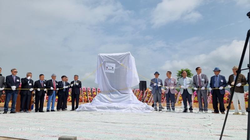 2-2. 권영해 장군 공덕비 제막을 개최했다.jpg
