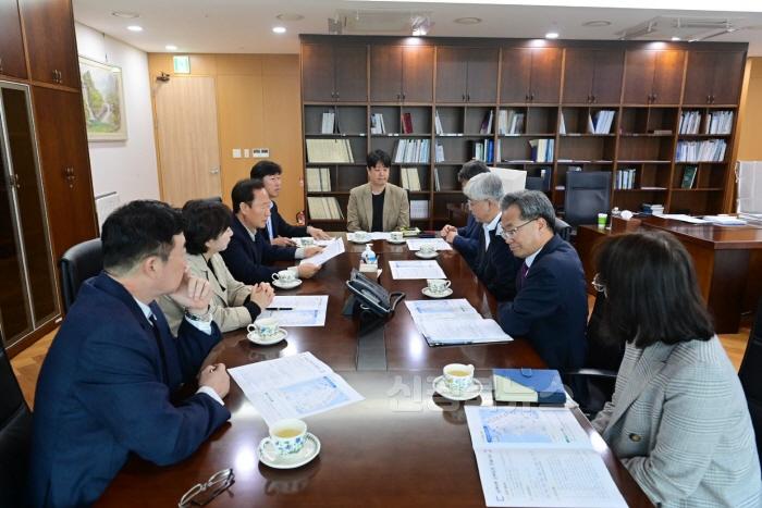 [크기변환]1. 국토부 산하 연구기관인 국토연구원 방문 (2).jpg