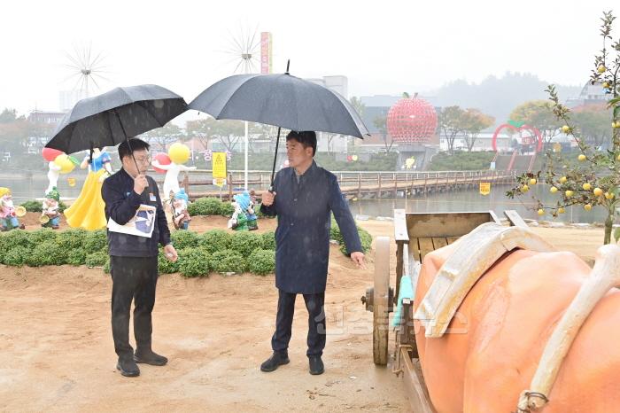 [크기변환]241028보도자료(청송군, 청송사과축제 준비 올인) (3).jpg