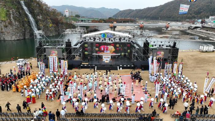 [크기변환]241029보도자료(가을 축제의 백미 제18회 청송사과축제 개막-청송문화제 개막식).JPG