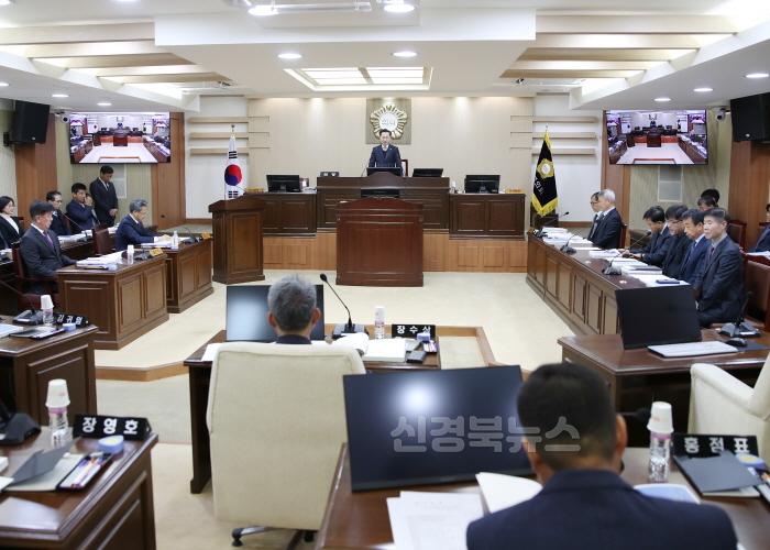 [크기변환]2-4 사진(영양군의회 제299회 정례회).jpg