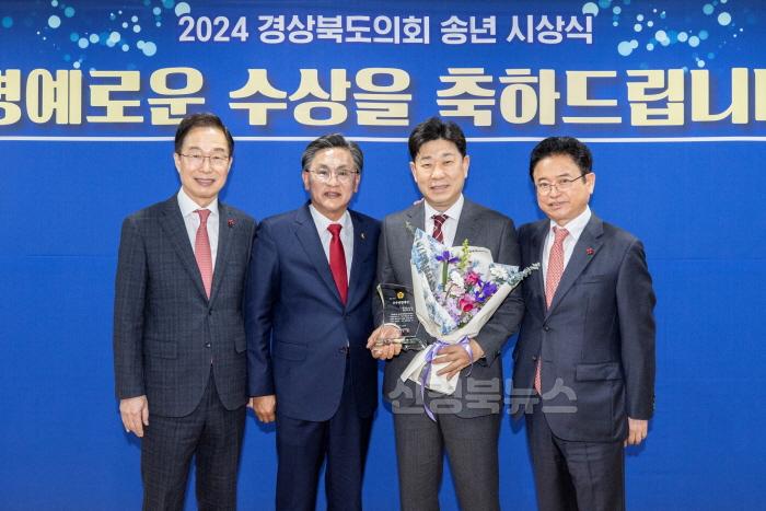 [크기변환]박용선 도의원 수상2.jpg