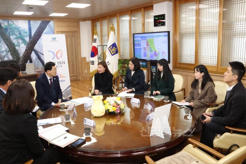2_주낙영 경주시장 홍콩경제무역대표부 대표 접견_02.jpg