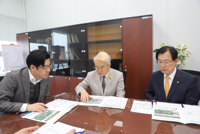 [크기변환]총무과)청도군, 내년 국가예산확보 총력 대응(오병권 행안부 자연재난실장).jpeg