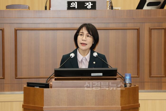 [크기변환](예천군)제278회 예천군의회 임시회 개회 (3)-안양숙의원.JPG
