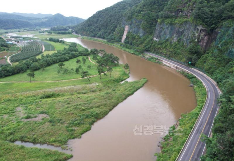1-5 사진(사람과 사람, 지역과 지역을 잇는 교통영양).jpg