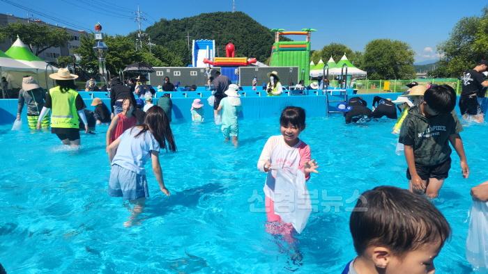 [크기변환]1. 봉화군 드림스타트 은어축제 체험활동 참여 (2).jpg