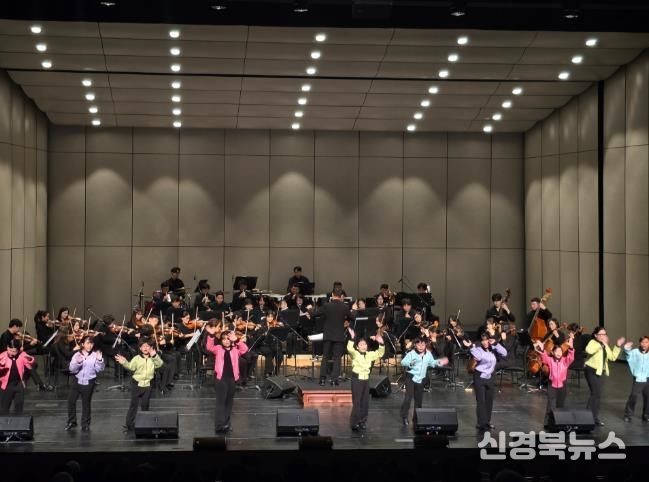 영덕군민오케스트라 제2회 정기연주회 성료, 흥과 열정 넘친 가을 밤의 하모니