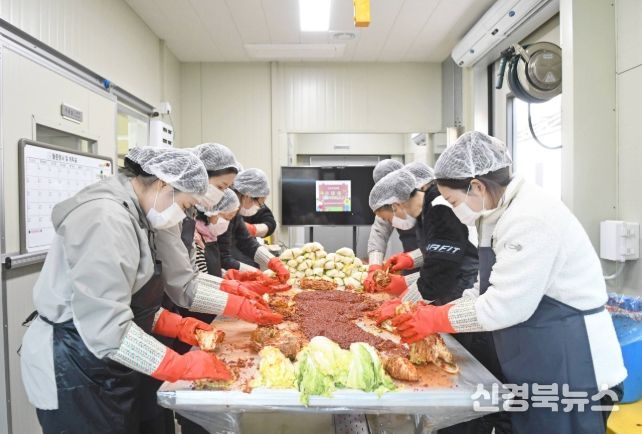청도군정신건강복지센터, 직업재활농작물로 ‘따뜻한 김장 나눔 행사’