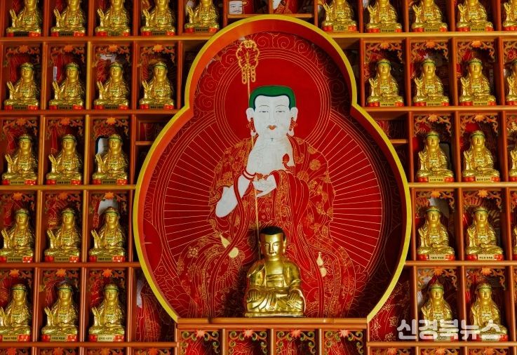 포항 임허사 석조보살좌상