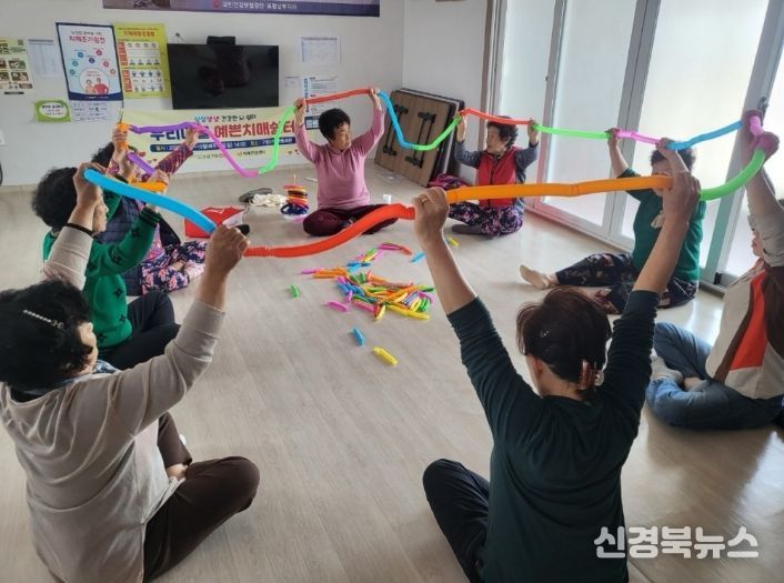 지난해 구평2리마을회관에서 ‘우리마을 예쁜치매쉼터’ 운영중인 모습.